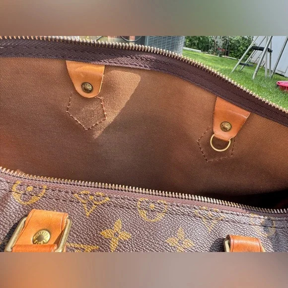 Authentic Louis Vuitton Speedy 35 Monogram - Picture 16 of 16